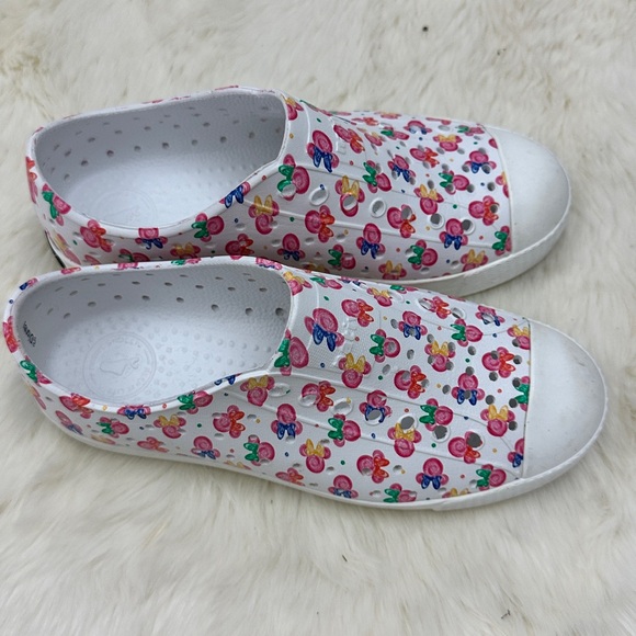 Native X Disney water shoes - Picture 2 of 8